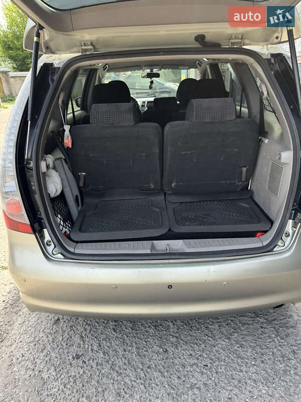 Мінівен Mitsubishi Grandis 2007 в Кам'янському