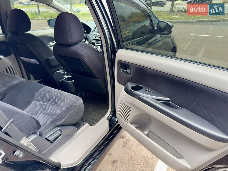 Мінівен Mitsubishi Grandis 2007 в Києві фото 24 Мінівен Mitsubishi Grandis 2007 в Києві