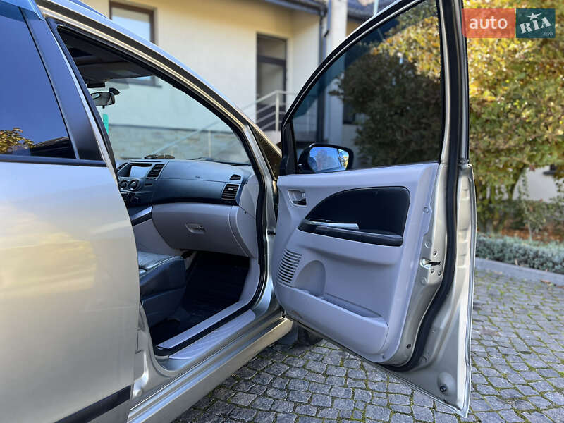 Мінівен Mitsubishi Grandis 2007 в Жовкві