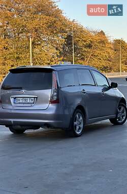 Минивэн Mitsubishi Grandis 2005 в  фото 9 Минивэн Mitsubishi Grandis 2005 в