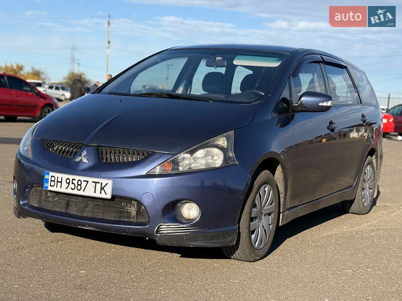 Минивэн Mitsubishi Grandis 2006 в Одессе фото Минивэн Mitsubishi Grandis 2006 в Одессе