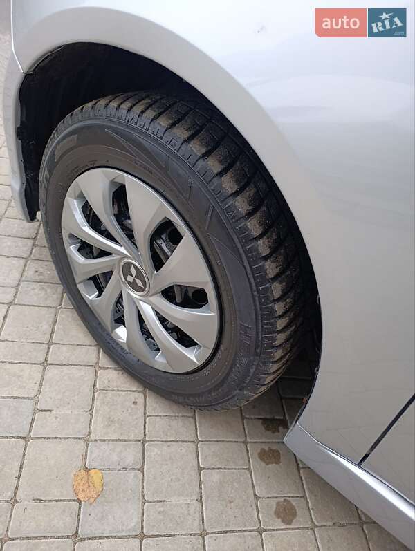 Минивэн Mitsubishi Grandis 2006 в Хмельнике фото 20 Минивэн Mitsubishi Grandis 2006 в Хмельнике