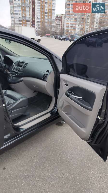 Мінівен Mitsubishi Grandis 2006 в Києві фото 18 Мінівен Mitsubishi Grandis 2006 в Києві