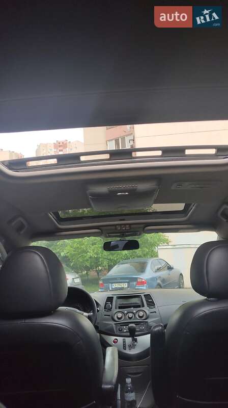 Мінівен Mitsubishi Grandis 2006 в Києві фото 28 Мінівен Mitsubishi Grandis 2006 в Києві