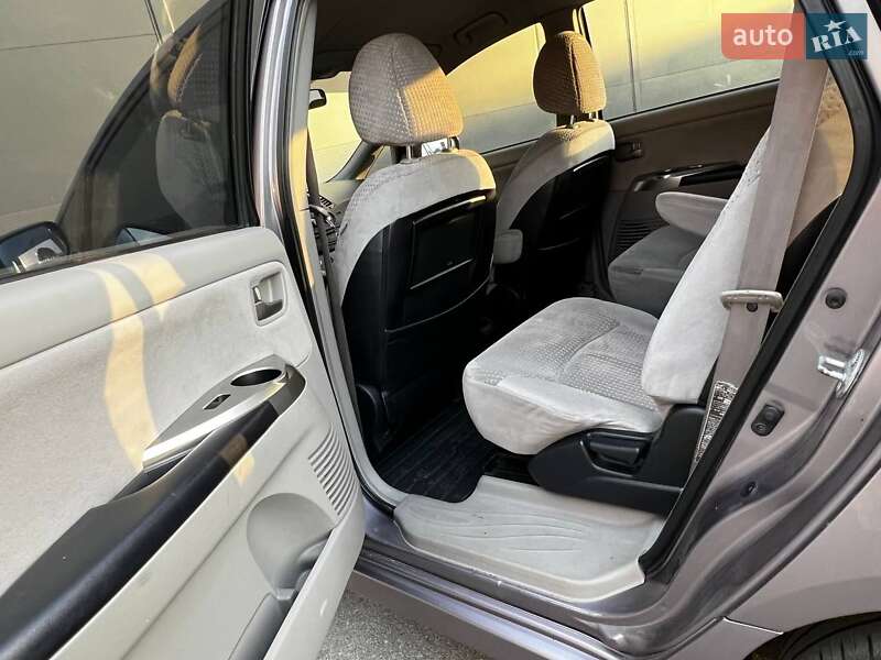 Минивэн Mitsubishi Grandis 2004 в Борисполе фото 9 Минивэн Mitsubishi Grandis 2004 в Борисполе