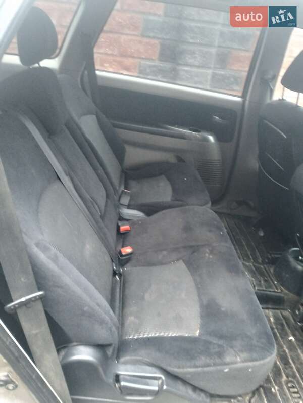 Минивэн Mitsubishi Grandis 2007 в Ровно фото 2 Минивэн Mitsubishi Grandis 2007 в Ровно