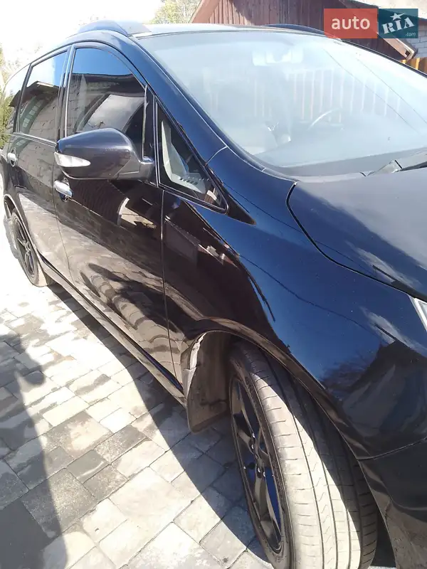 Mitsubishi Grandis 2009