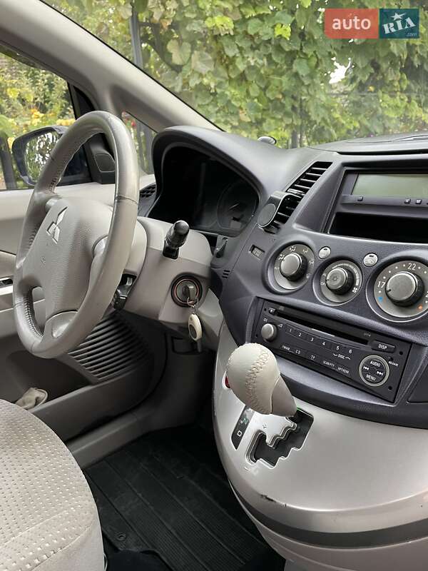 Мінівен Mitsubishi Grandis 2005 в Великій Михайлівці фото 10 Мінівен Mitsubishi Grandis 2005 в Великій Михайлівці