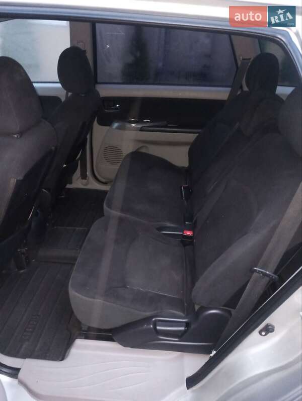 Мінівен Mitsubishi Grandis 2008 в Шпикові