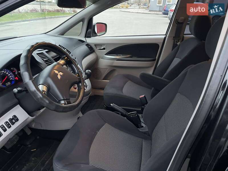 Минивэн Mitsubishi Grandis 2008 в Днепре фото 11 Минивэн Mitsubishi Grandis 2008 в Днепре