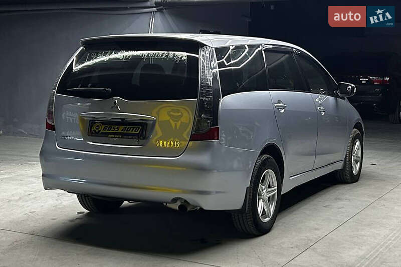 Минивэн Mitsubishi Grandis 2008 в Черновцах