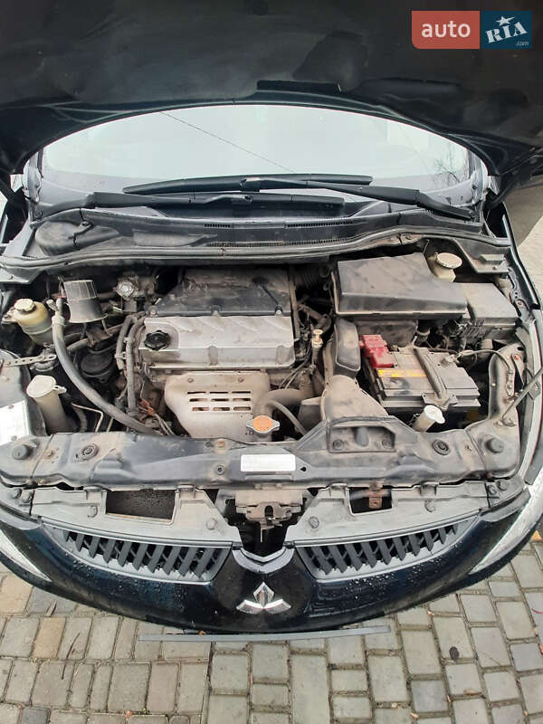 Минивэн Mitsubishi Grandis 2008 в Умани