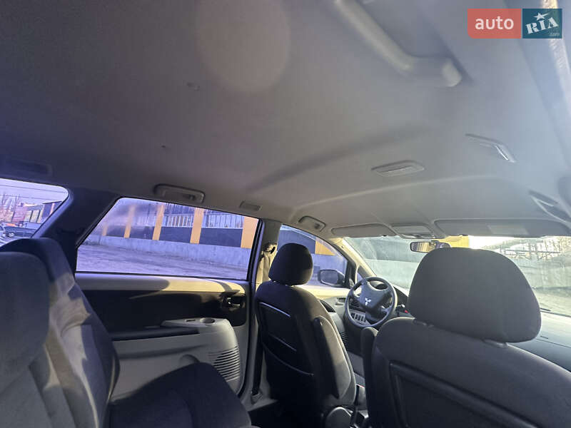 Минивэн Mitsubishi Grandis 2008 в Нежине фото 29 Минивэн Mitsubishi Grandis 2008 в Нежине
