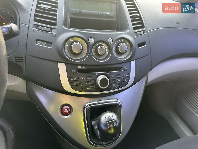 Минивэн Mitsubishi Grandis 2008 в Нежине фото 37 Минивэн Mitsubishi Grandis 2008 в Нежине