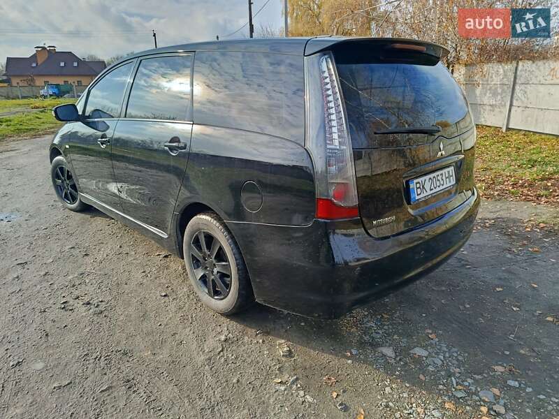 Минивэн Mitsubishi Grandis 2008 в Остроге фото 3 Минивэн Mitsubishi Grandis 2008 в Остроге