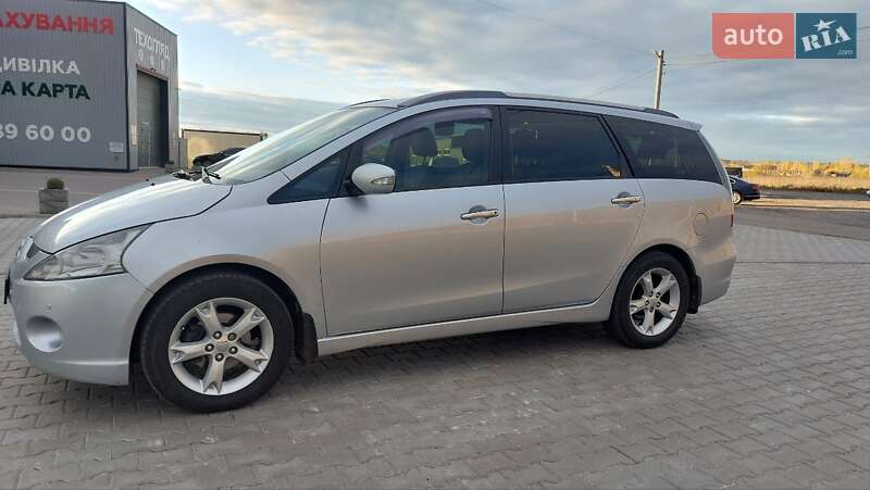 Минивэн Mitsubishi Grandis 2008 в Киеве
