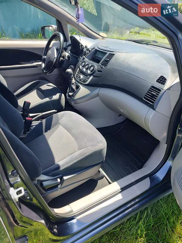 Минивэн Mitsubishi Grandis 2008 в Теребовле