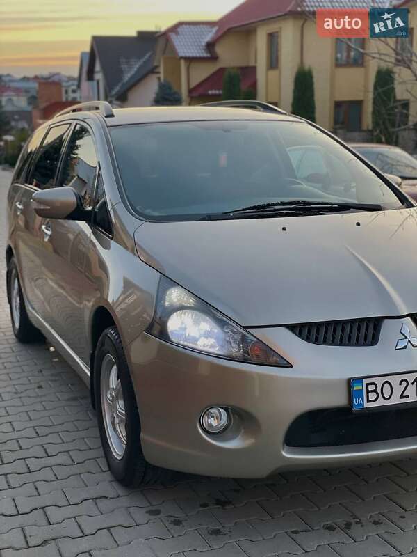 Mitsubishi Grandis 2007