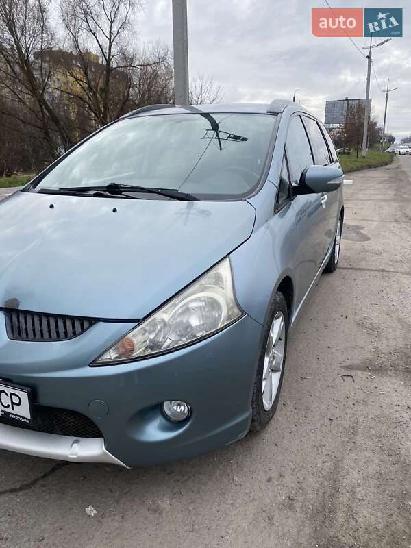 Минивэн Mitsubishi Grandis 2008 в Хмельницком фото 3 Минивэн Mitsubishi Grandis 2008 в Хмельницком