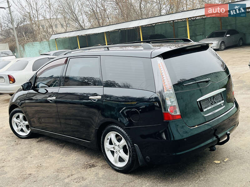 Мінівен Mitsubishi Grandis 2007 в Кам'янському