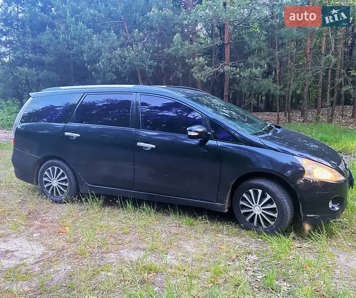 Mitsubishi Grandis 2007