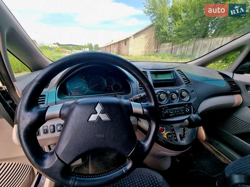 Минивэн Mitsubishi Grandis 2006 в Запорожье фото 4 Минивэн Mitsubishi Grandis 2006 в Запорожье