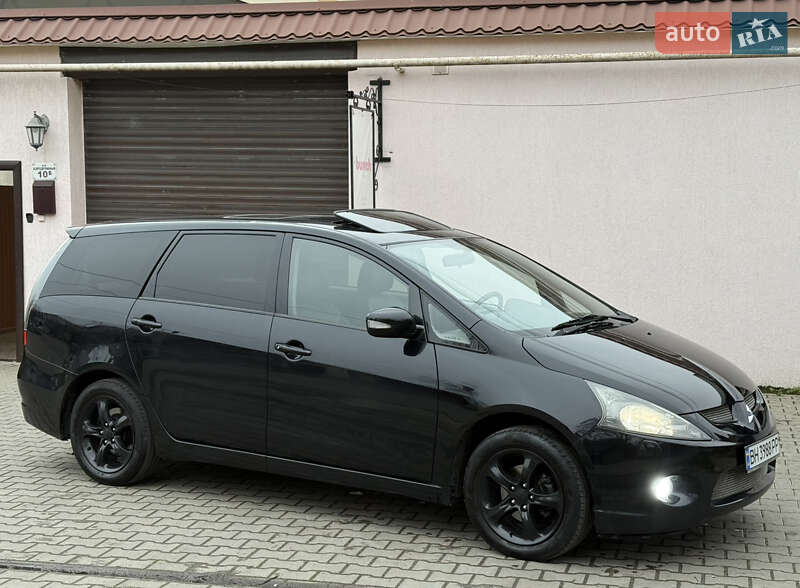Минивэн Mitsubishi Grandis 2006 в Одессе фото Минивэн Mitsubishi Grandis 2006 в Одессе