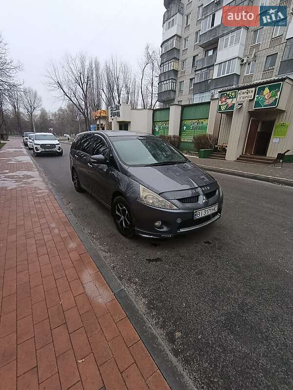 Минивэн Mitsubishi Grandis 2009 в Кременчуге фото 6 Минивэн Mitsubishi Grandis 2009 в Кременчуге