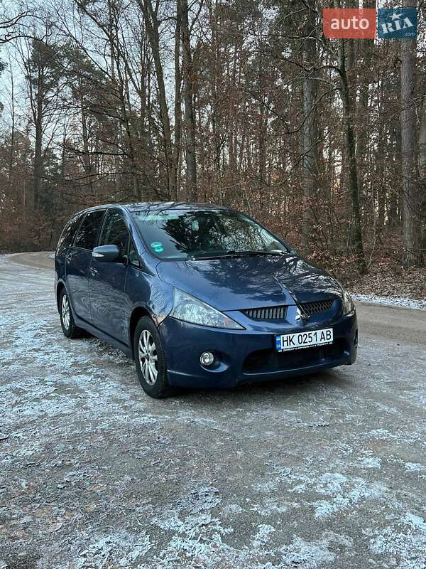 Mitsubishi Grandis 2005