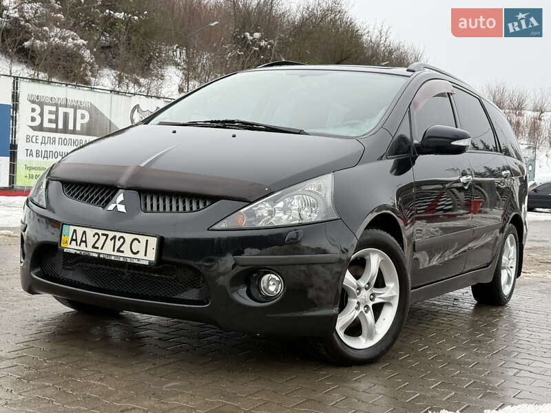 Mitsubishi Grandis 2007