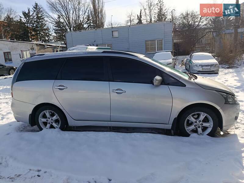 Mitsubishi Grandis 2007