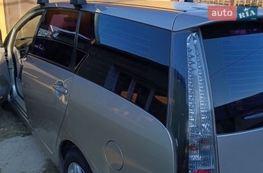 Минивэн Mitsubishi Grandis 2008 в Долине