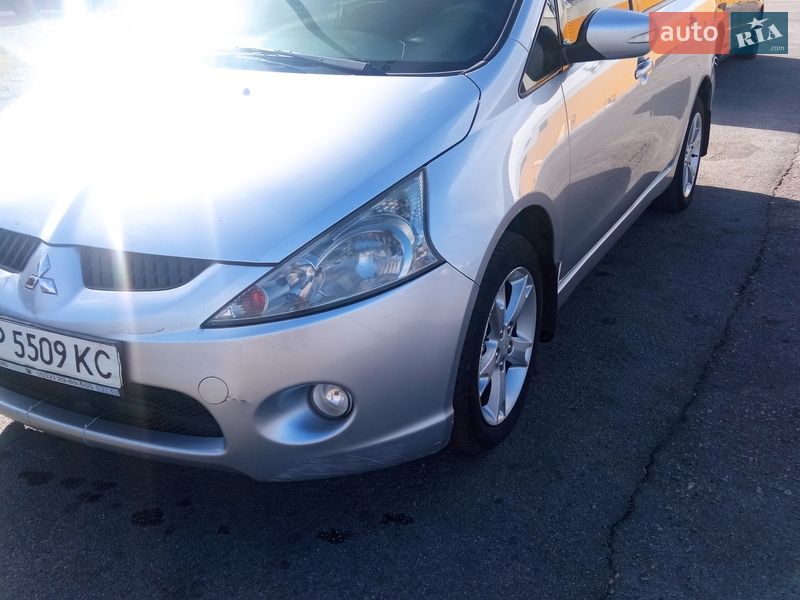 Mitsubishi Grandis 2007