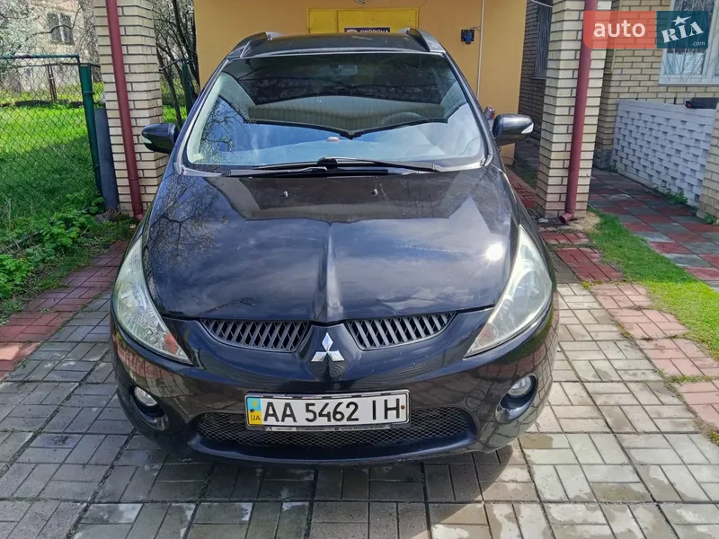 Mitsubishi Grandis 2008