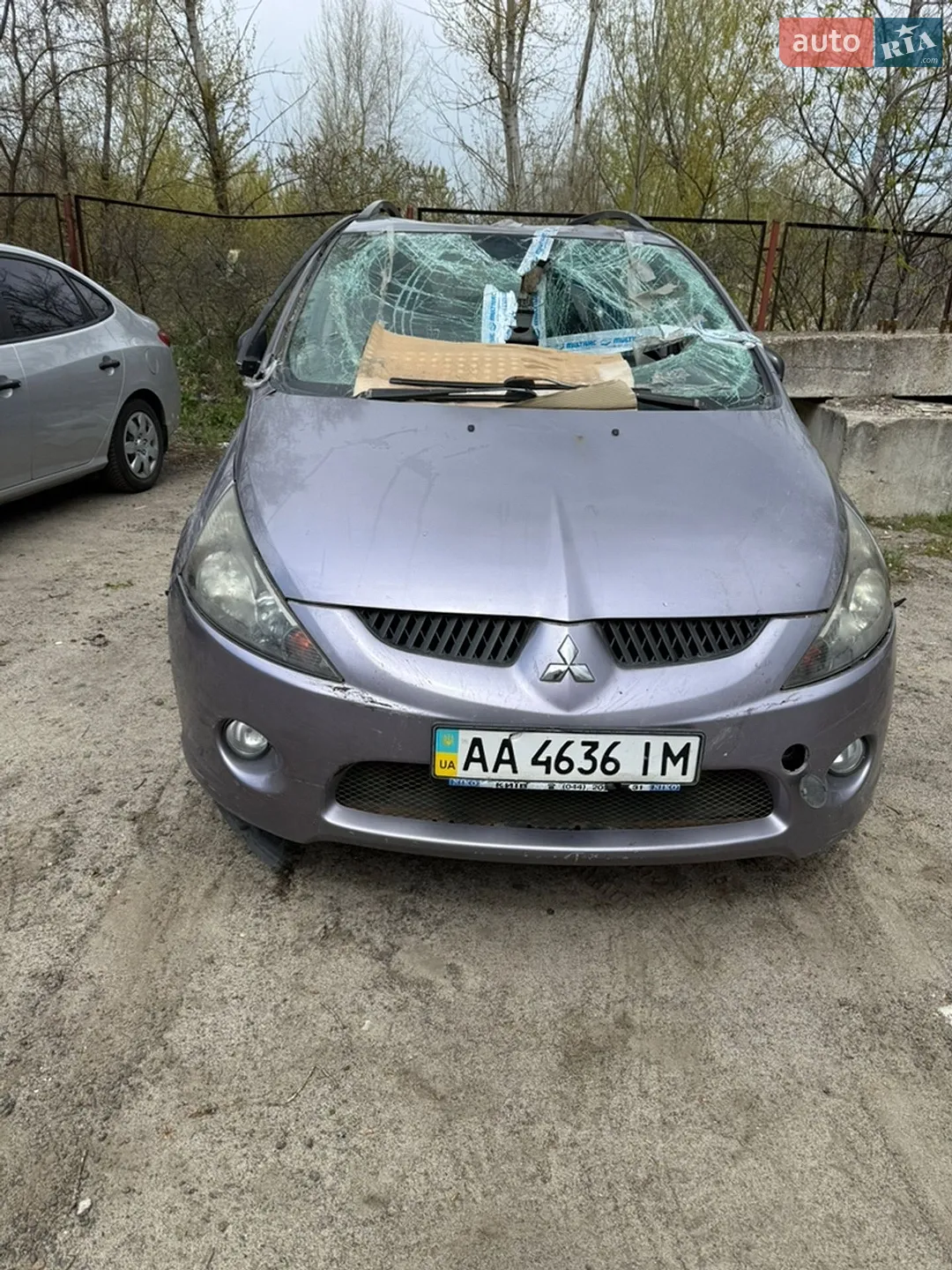 Mitsubishi Grandis 2004