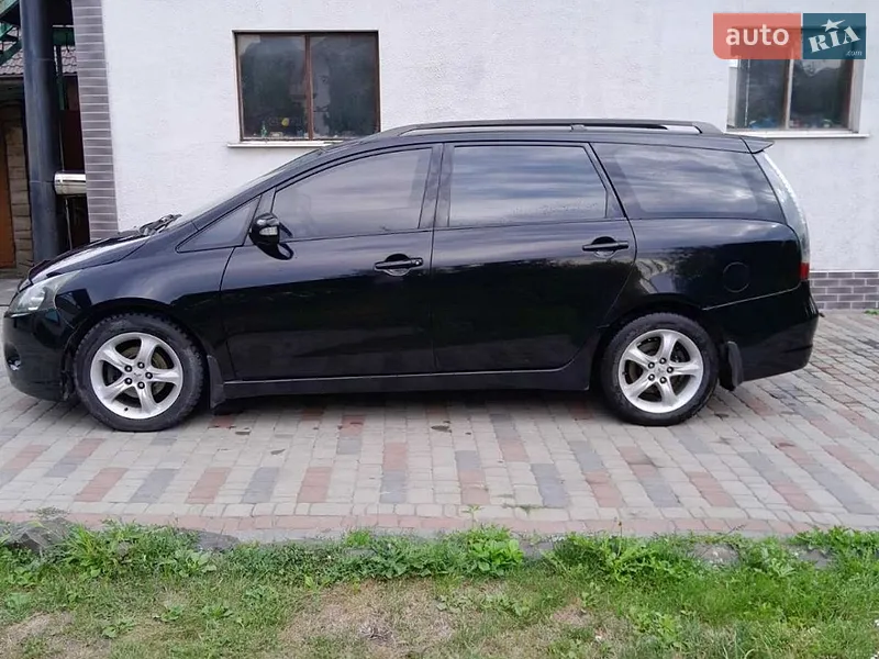 Mitsubishi Grandis 2004
