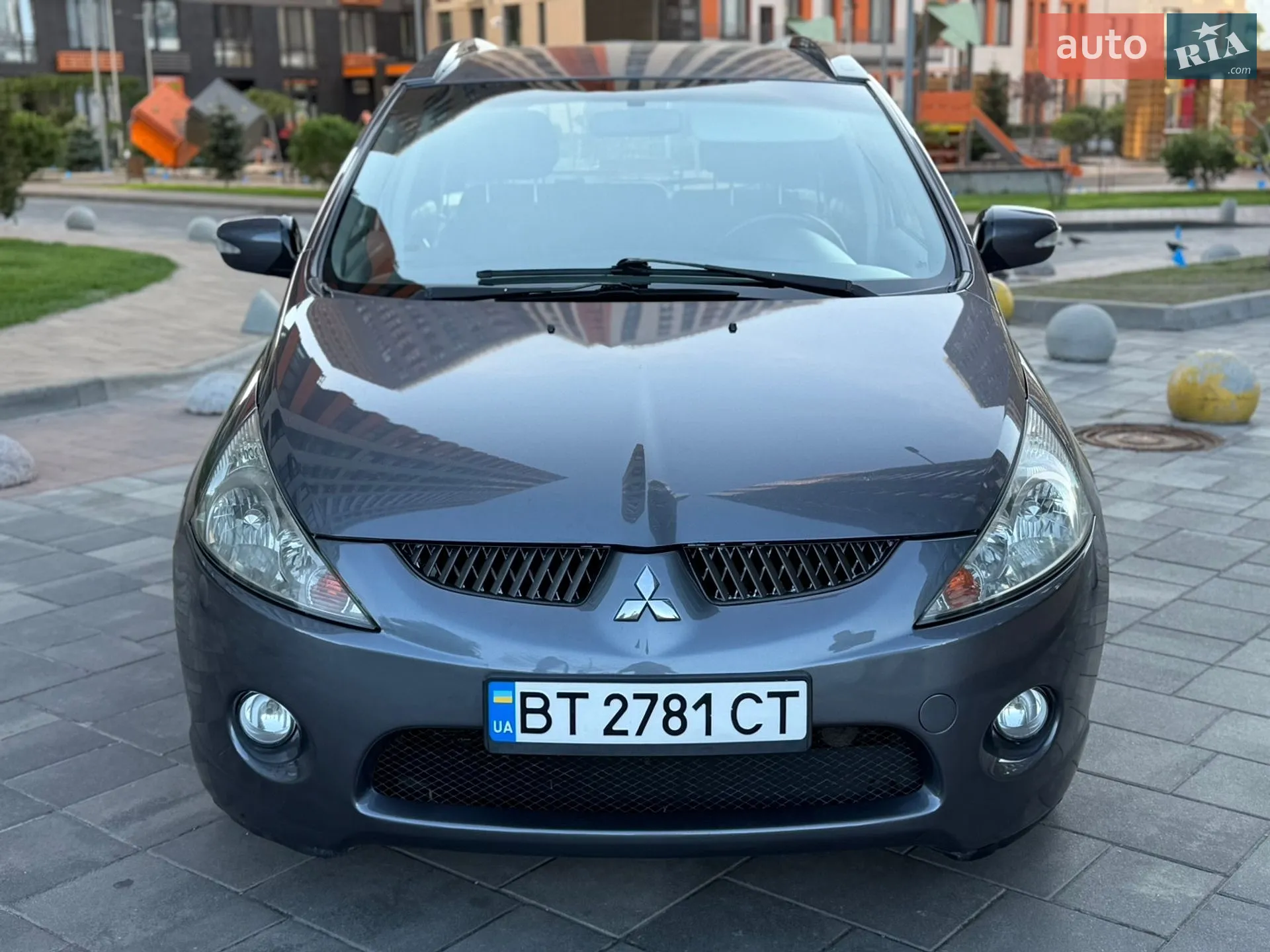 Mitsubishi Grandis 2008 VIN JMBLRNA4W8Z002810 фото оголошення 4 з 30