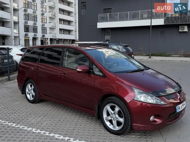 Mitsubishi Grandis 2004
