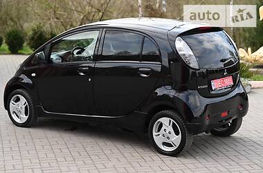 Хетчбек Mitsubishi i-MiEV 2011 в Дубні