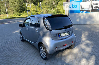 Хэтчбек Mitsubishi i-MiEV 2012 в 