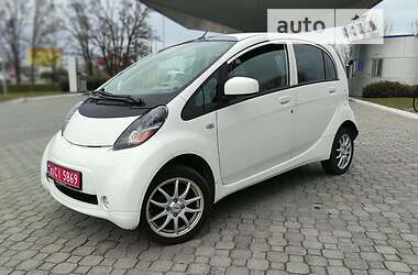 Хэтчбек Mitsubishi i-MiEV 2012 в 