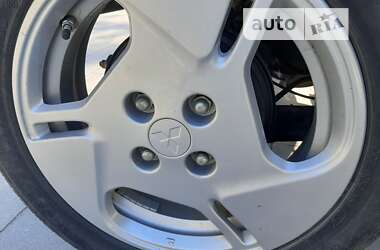 Хэтчбек Mitsubishi i-MiEV 2014 в 