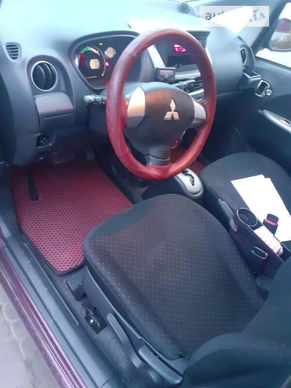 Хэтчбек Mitsubishi i-MiEV 2011 в Черновцах