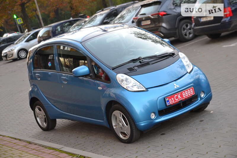 Хэтчбек Mitsubishi i-MiEV 2012 в Луцке