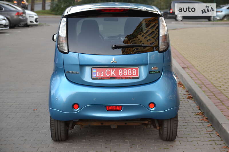 Хэтчбек Mitsubishi i-MiEV 2012 в Луцке