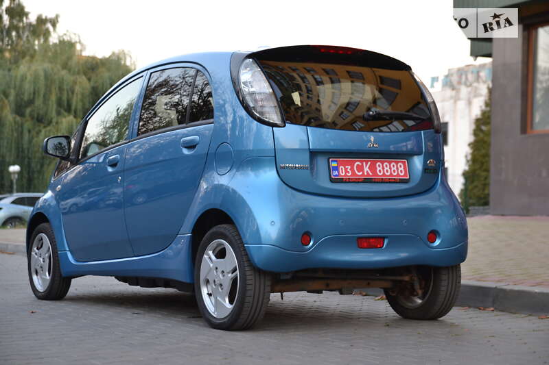 Хэтчбек Mitsubishi i-MiEV 2012 в Луцке