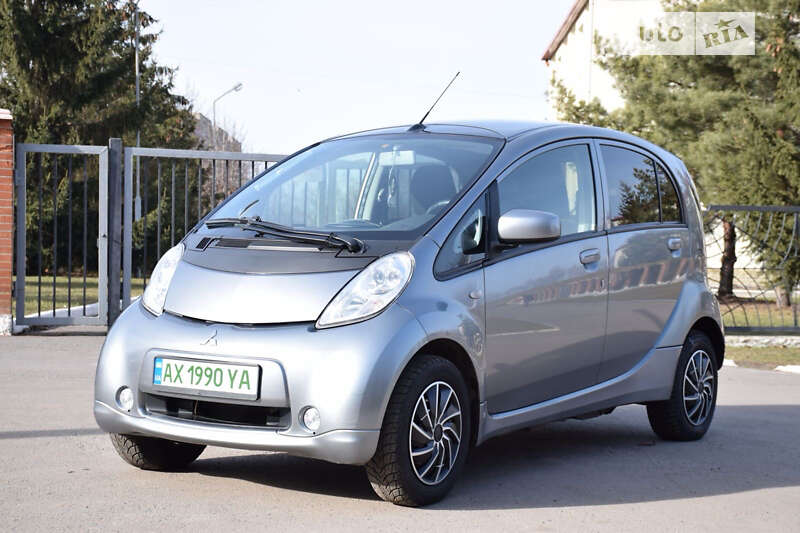 Mitsubishi i-MiEV 2013