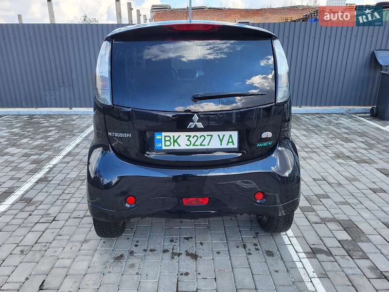 Хэтчбек Mitsubishi i-MiEV 2011 в Ровно