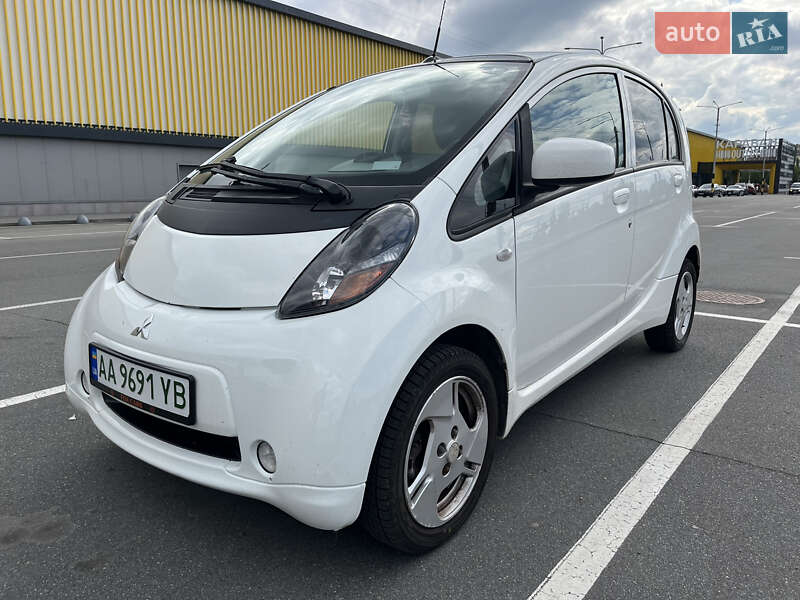 Хэтчбек Mitsubishi i-MiEV 2010 в Киеве