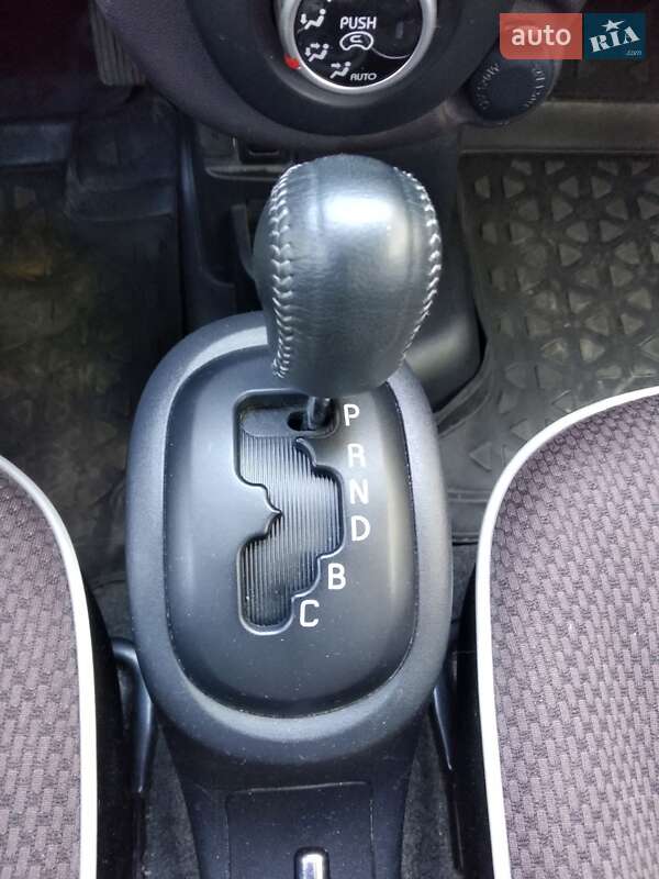 Хэтчбек Mitsubishi i-MiEV 2014 в Луцке